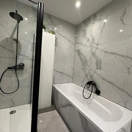 Le 14 - Nouveau T3 Renove - Stationnement Gratuit - Mulhouse 아파트 Riedisheim
